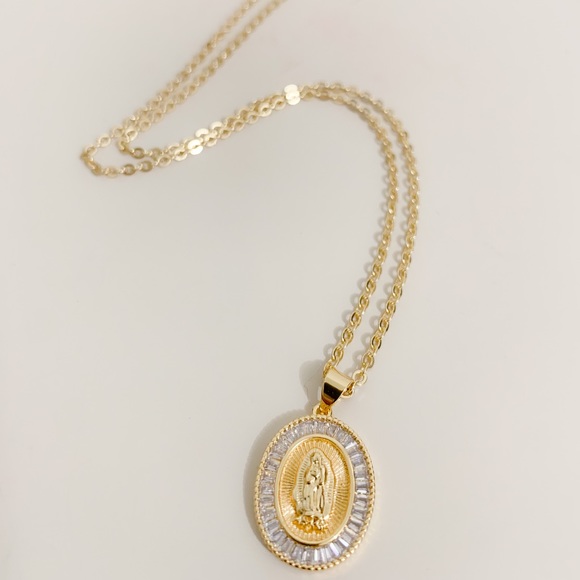 🎉HP🎉Virgin Mary Necklace | 14k Gold Filled - Picture 5 of 9
